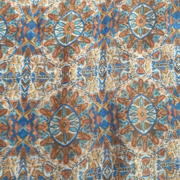 NWOT large tasseled scarf - Picture 4 of 6